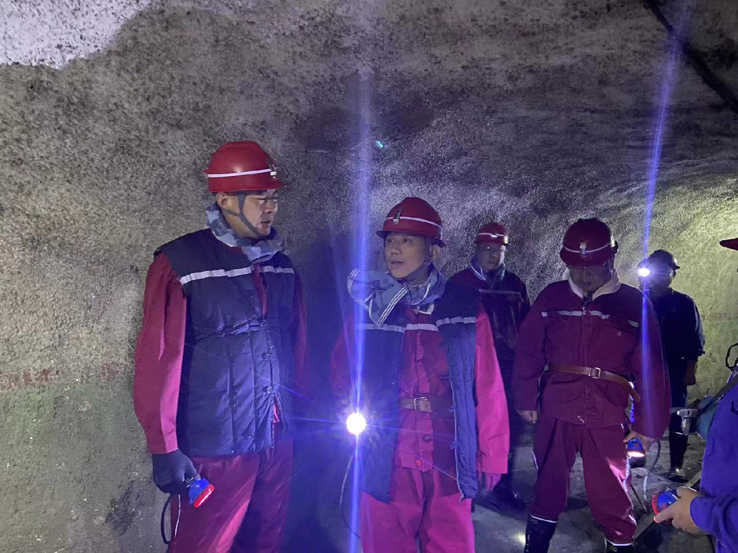 1727861490381004.jpg 1727861490381004.jpg