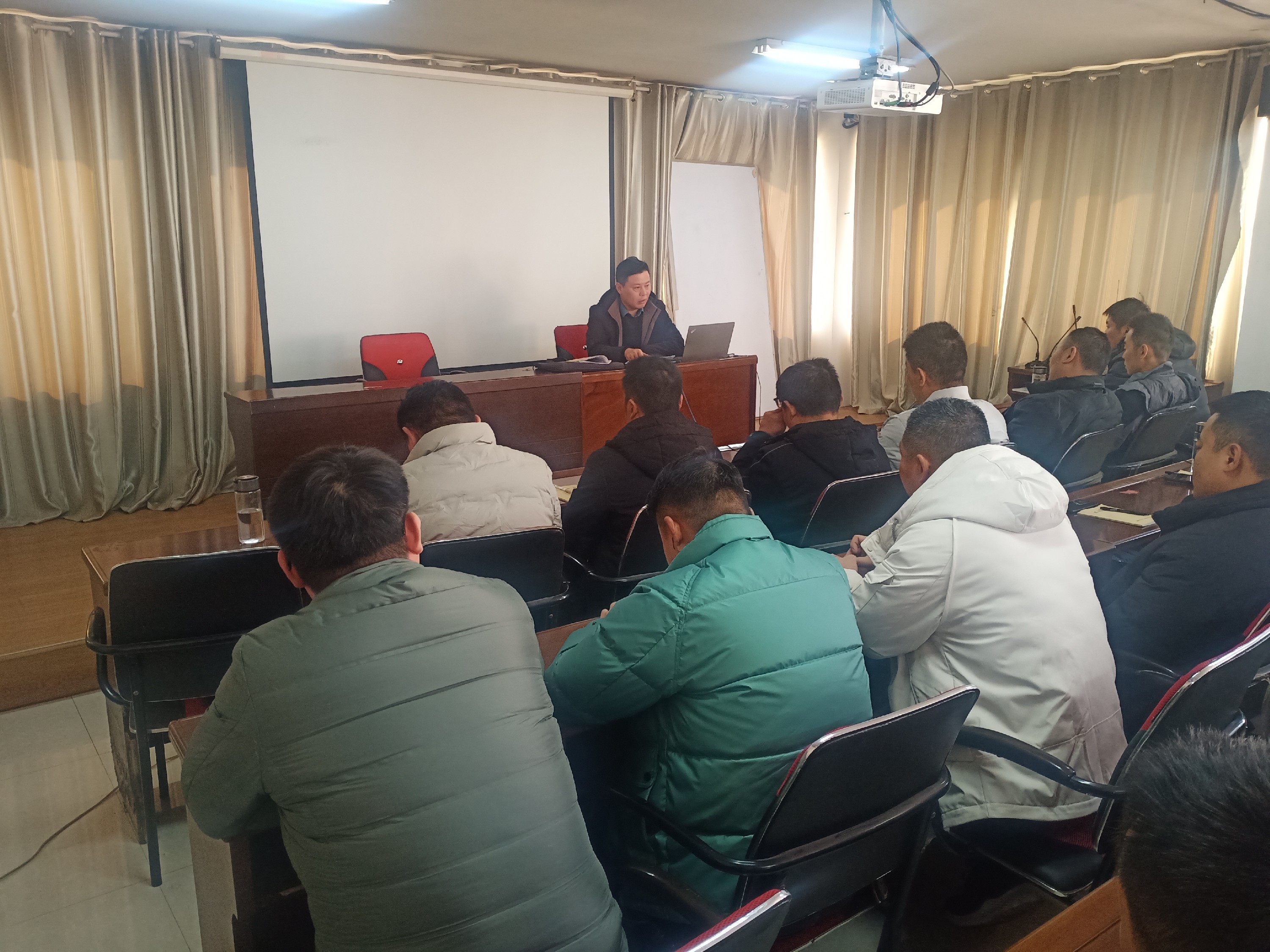 1735371724105199.jpg 1735371724105199.jpg