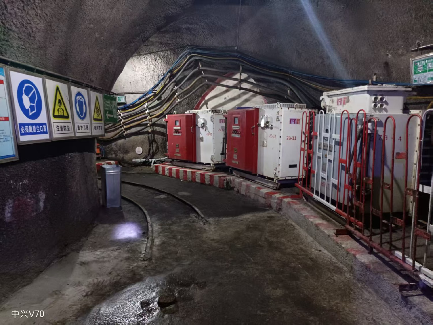 東大煤礦開展機(jī)電標(biāo)準(zhǔn)化示范崗評(píng)比活動(dòng)