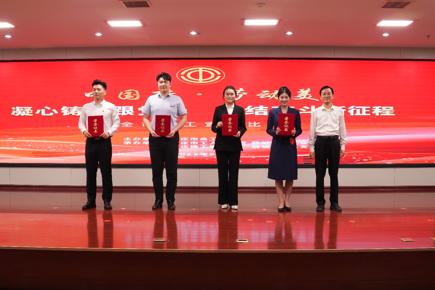 1758782880207629.jpg 1758782880207629.jpg