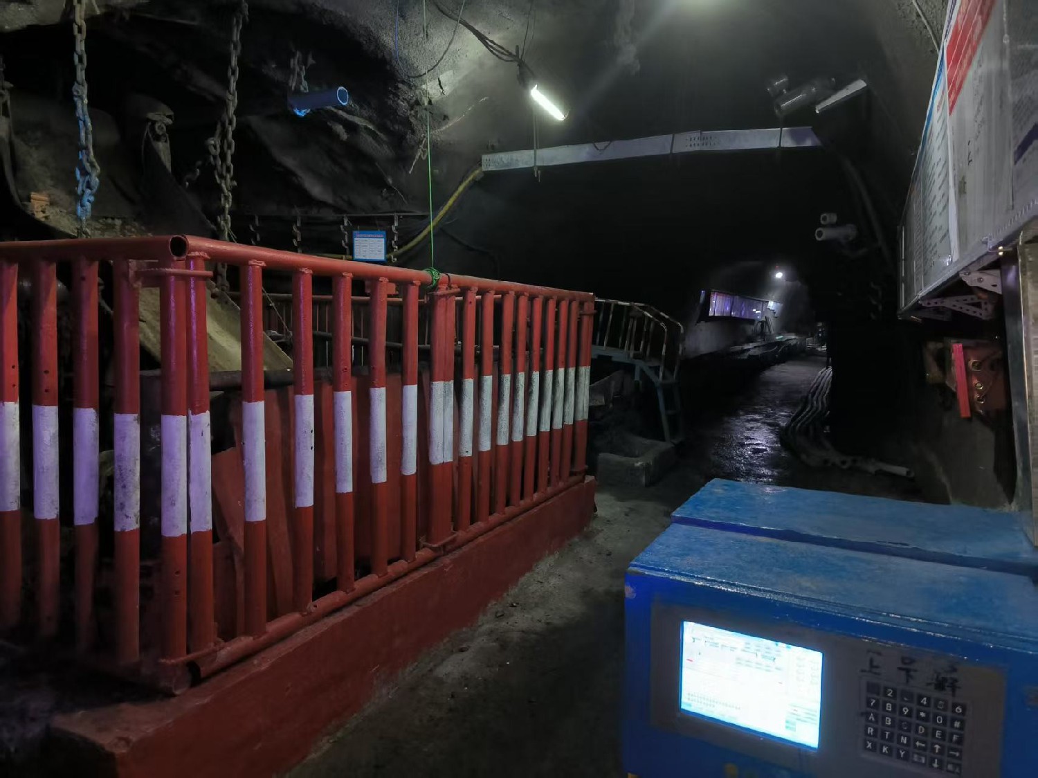 金達(dá)煤礦開(kāi)展礦井標(biāo)準(zhǔn)化規(guī)范化專項(xiàng)提升