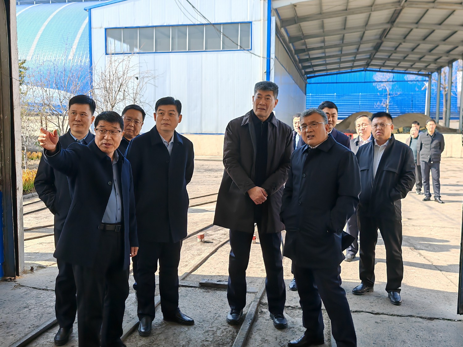 張傳綱等一行到金達煤礦督導(dǎo)安全生產(chǎn)工作