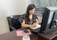 《聚微塵星火，匯時代光明》 李  梅